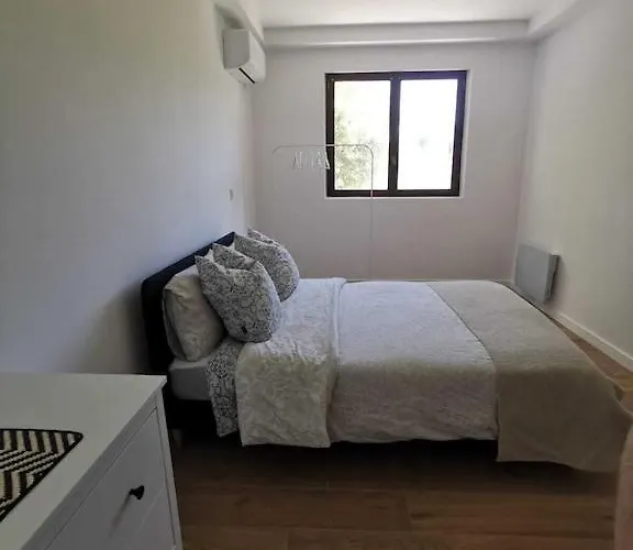 Appartement Bas De Au Calme Villeneuve-Loubet