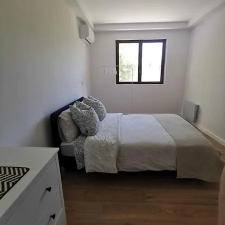 Apartment Bas De Au Calme Villeneuve-Loubet